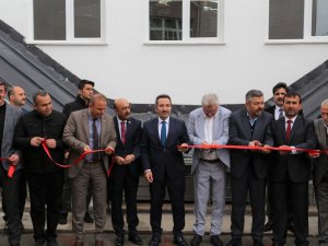 Hayırsever katkısı ile yaptırılan cami düzenlenen törenle açıldı