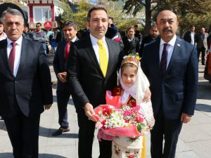 23 Nisan Ulusal Egemenlik ve Çocuk Bayramı büyük coşku içinde kutlandı