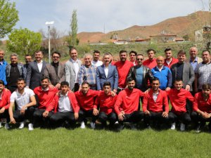 Aksaray protokolünden Aksaray Belediyespor’a tam destek