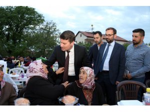 Aksaray Belediyesinin ilk iftarında 2 bin kişi bir araya geldi