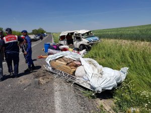 Tarım işçilerini taşıyan minibüs takla attı: 1 ölü, 7 yaralı