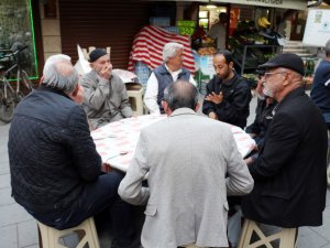 Konya’da garipler "Gül iftarı" ile sevindiriliyor