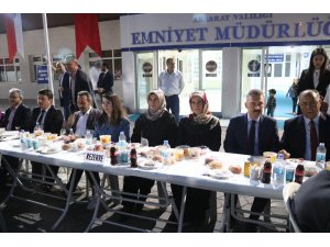 Aksaray emniyetinden iftar programı