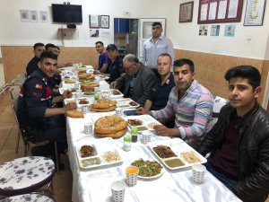 Çeltik Jandarma Komutanlığından şehit ailelerine iftar