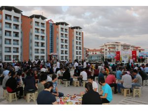 Konya GSİM, yurtta kalan öğrencilere iftar yemeği verdi