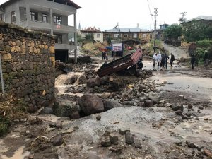 Konya’da selde 97 koyun telef oldu, mahsur kalan vatandaşlar kurtarıldı