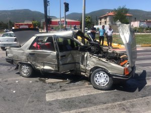 Konya’da tır ile otomobil çarpıştı: 3 yaralı