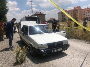 27 yaşındaki genç otomobili içinde ölü bulundu