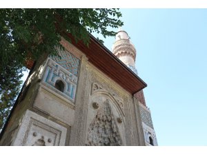 Orta Asya çadır geleneğinin örneği: ’İnce Minareli Medrese’