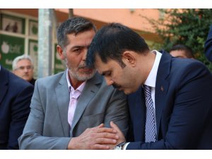 Bakan Kurum, şehit Yunus Mermer’in ailesini ziyaret etti