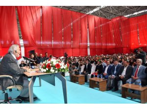 Tarihçi Yazar İlber Ortaylı’ya Aksaray’da yoğun ilgi