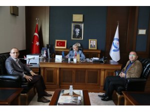 Rektör Şahin: “Değerler, bireylerin kimliğinin şekillenmesinde önemli”