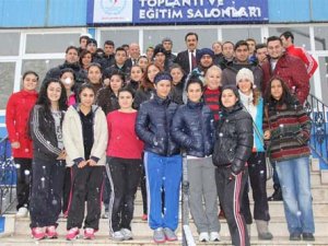 Ersöz Müdür THOMlu sporcuları dinledi