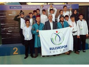 Bulcukspor geleneksel okçulukta kupa beyi