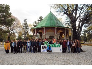 Üniversiteli öğrenciler Akşehir’i gezdi