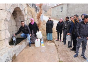 Aksaray'da Ödenmemiş Faturalar Nedeniyle Susuz Kalan Köy Halkı Yardım Bekliyor