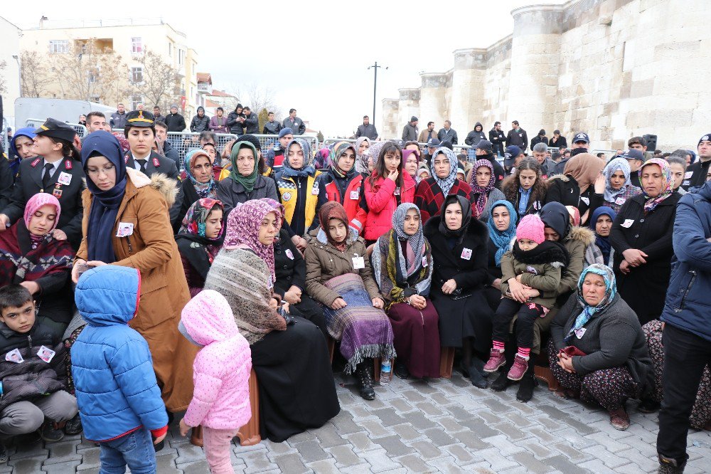 Çığda Şehit Düşen Asker Sultanhanı'nda Son Yolculuğuna Uğurlandı