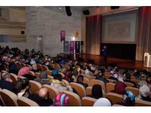 Bilgehanelerden “Ailede Pozitif Disiplin” konferansı