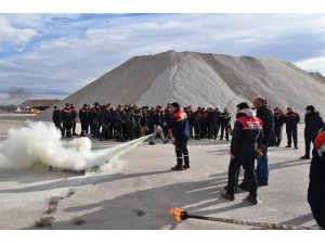 Karatay Belediyesinden personele yangın tatbikatı eğitimi