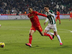 Süper Lig: Konyaspor: 1 - Göztepe: 1 (İlk yarı)