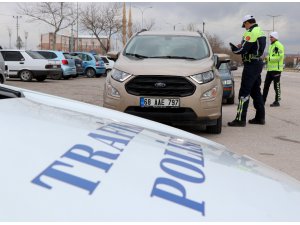 Aksaray polisi trafik kural ihlallerine geçit vermiyor