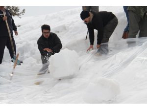 Konya’da Cula Deliği’ne tonlarca kar depolandı