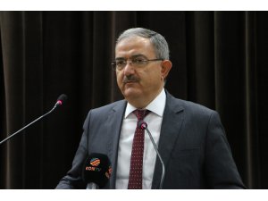 Rektör Şahin: “Korona virüsü psikolojik savaşın aracı olarak kullanmak isteyenler var”