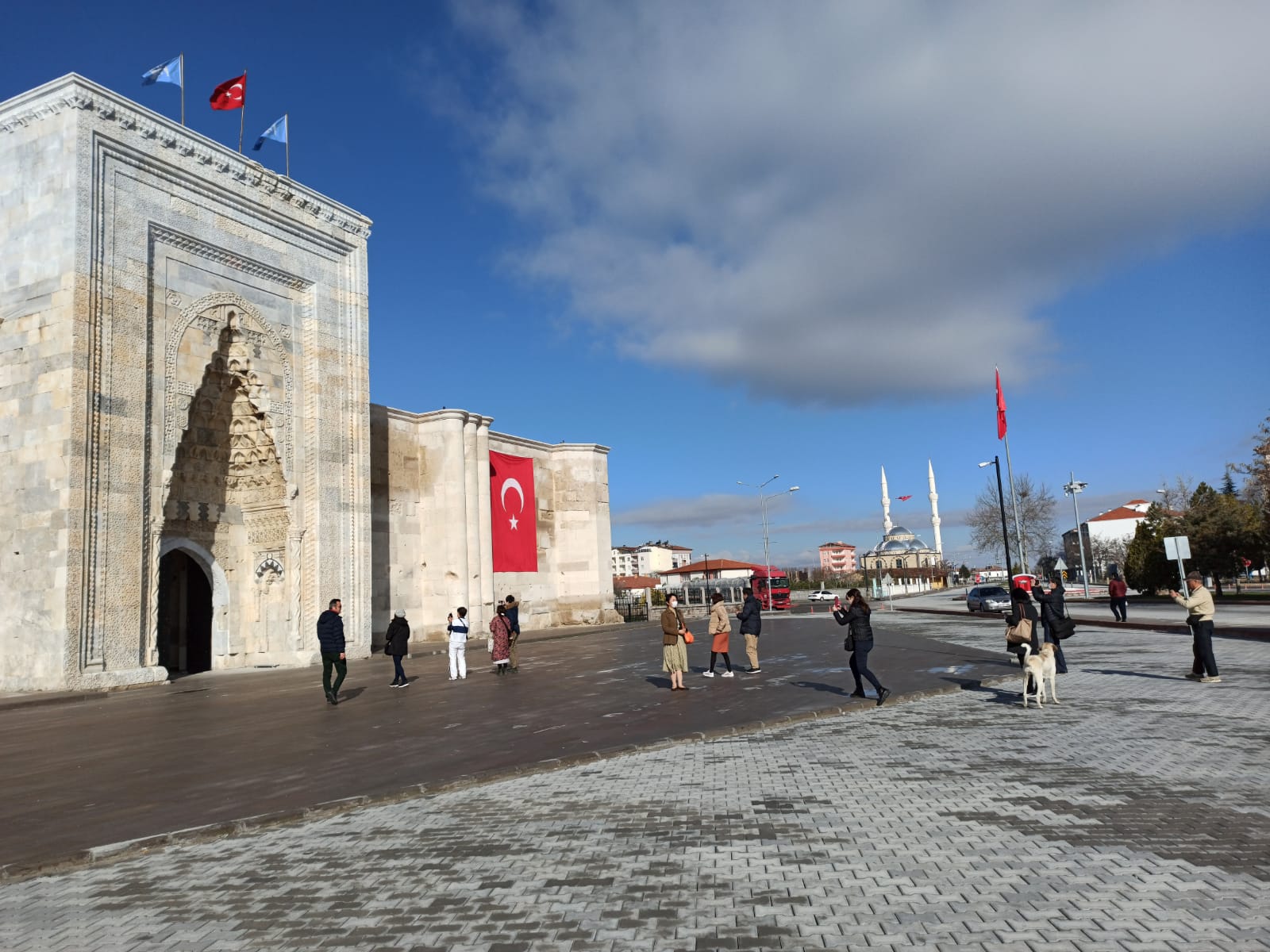 Bu turistlerin Sultanhanı'nda işi ne?