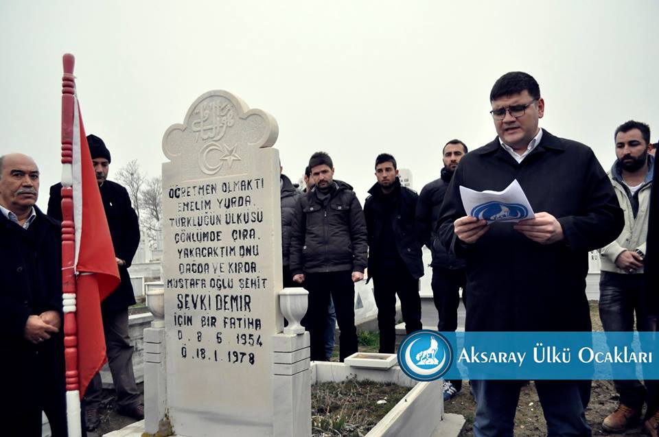 Ülkücü Şehit Şevki Demir mezarı başında anıldı