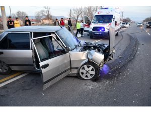 Aksaray’da iki otomobil çarpıştı: 1 yaralı