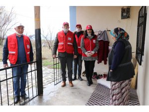 Aksaray’da Kızılay herkesin tüm ihtiyacını karşılıyor