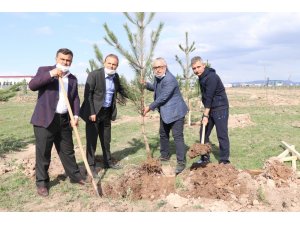 Aksaray’da ’inadına üretim, inadına yatırım’ sloganıyla 5 bin fidan toprakla buluştu