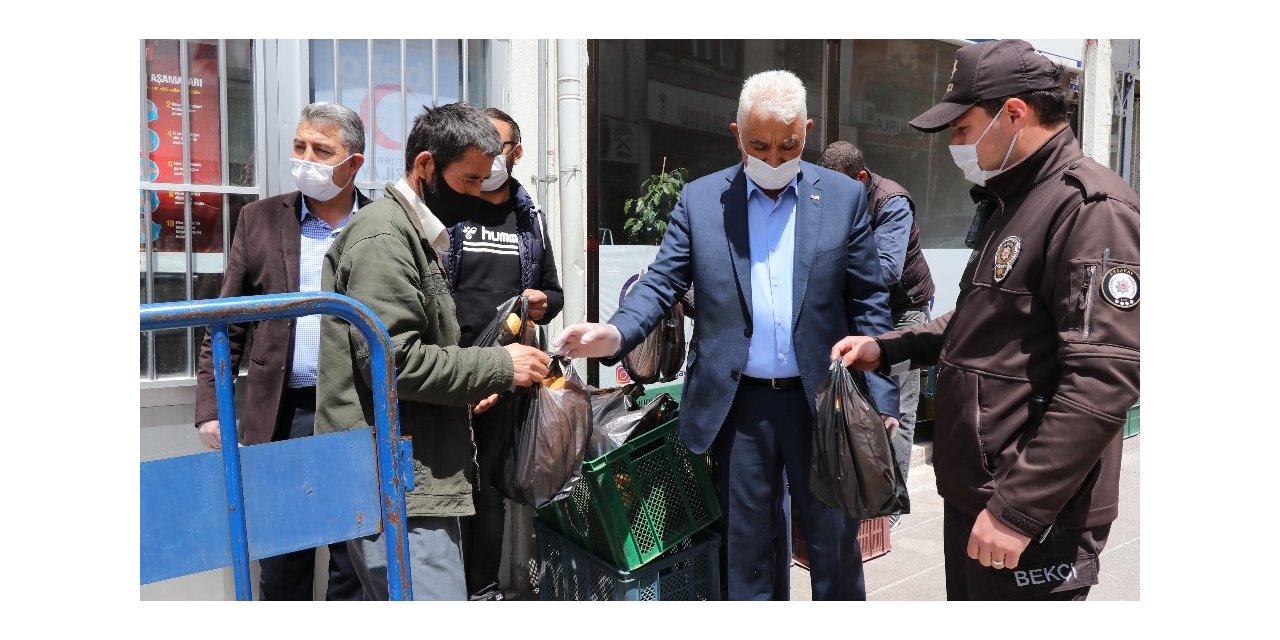 Aksaray Kızılay Şubesinin ihtiyaç sahiplerine desteği sürüyor