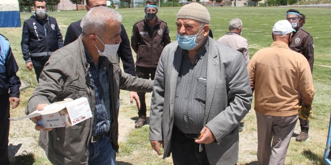 Cuma namazı için stada alınmayan 88 yaşındaki adam: “Namazımı kıldım kimse merak etmesin, üzülmesin”