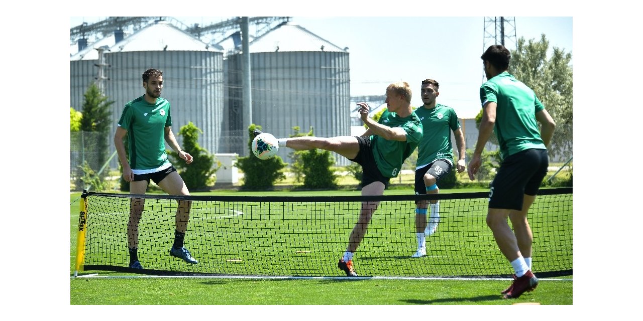 Konyaspor, Gençlerbirliği hazırlıklarını sürdürdü