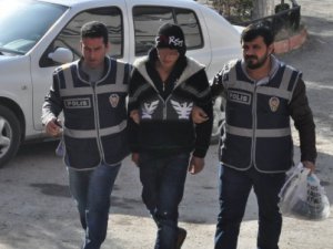Telefon dolandırıcısına suç üstü