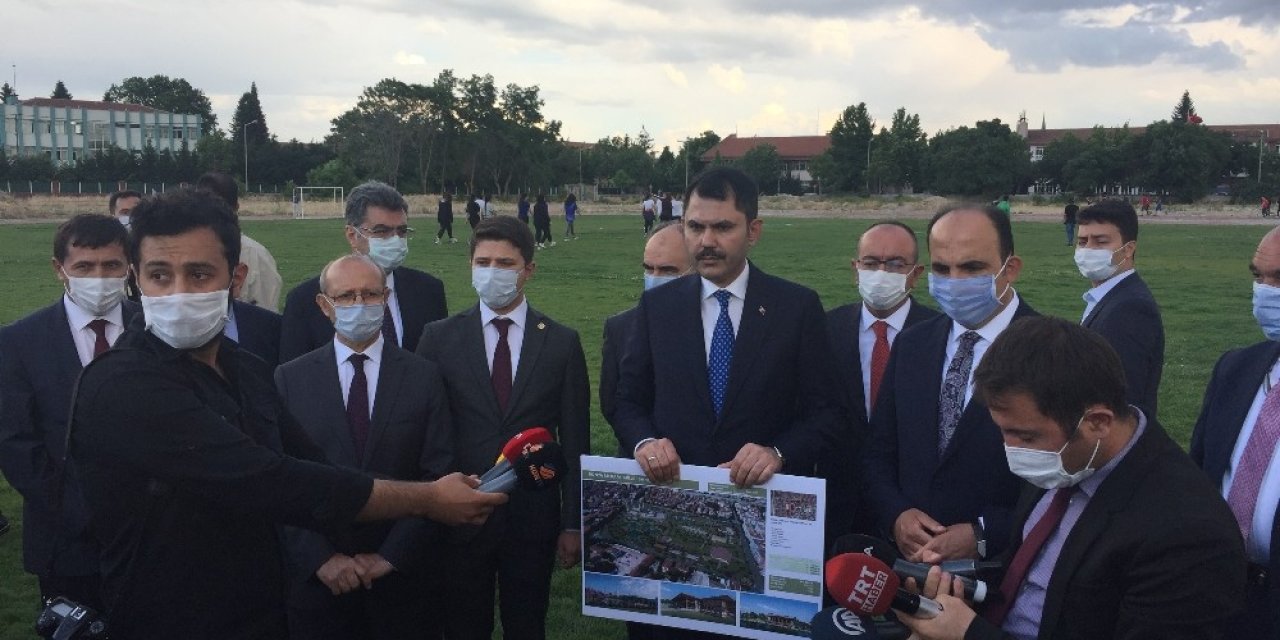 Bakan Kurum millet bahçesi yapılacak eski stadyum alanını inceledi