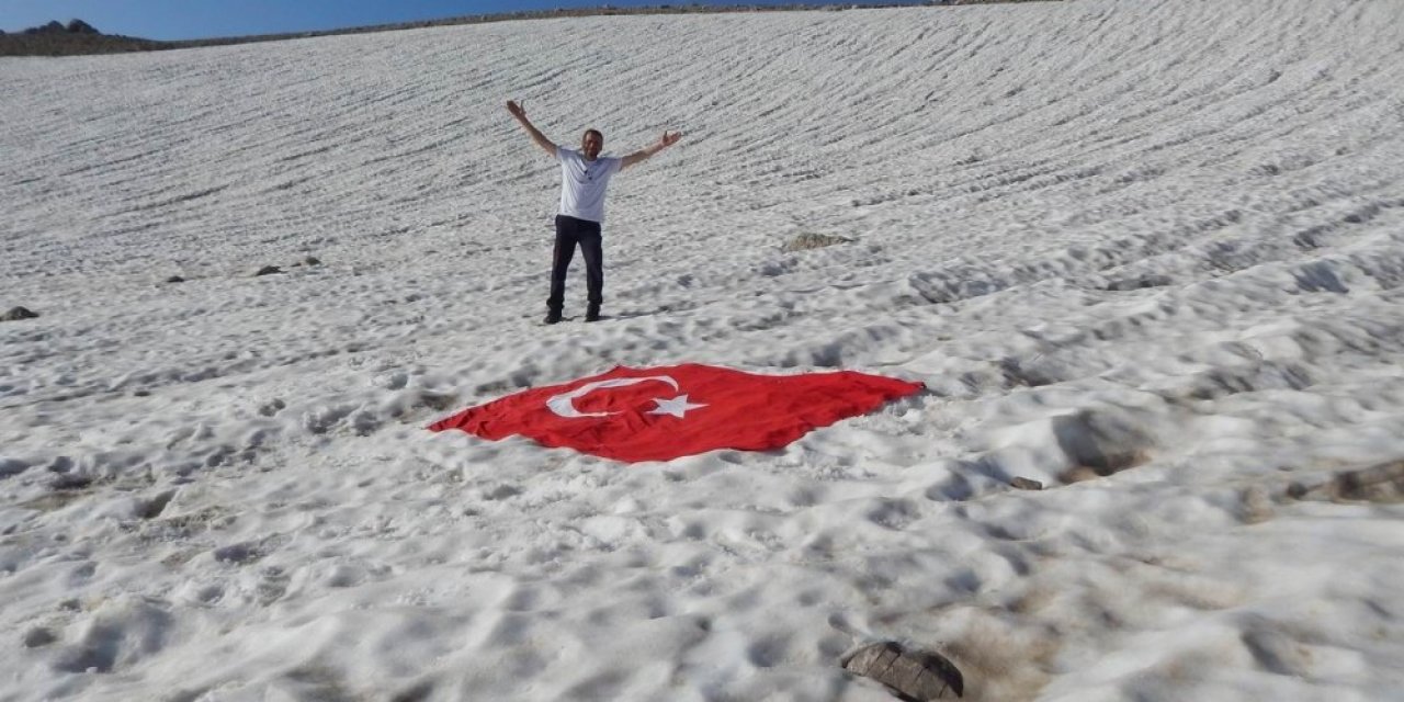 Dört mevsimin yaşandığı Geyik Dağı’ndan kartpostallık görüntüler