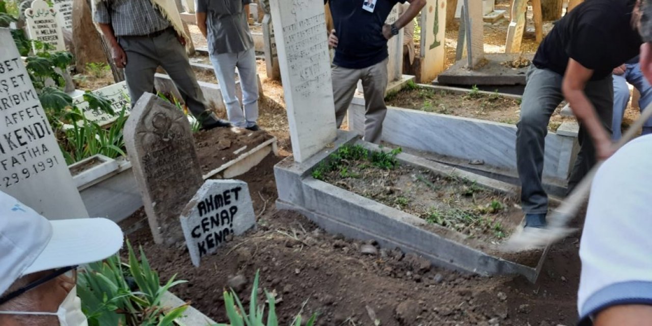 Ahmet Cenap Kendi Dualarla Toprağa Verildi