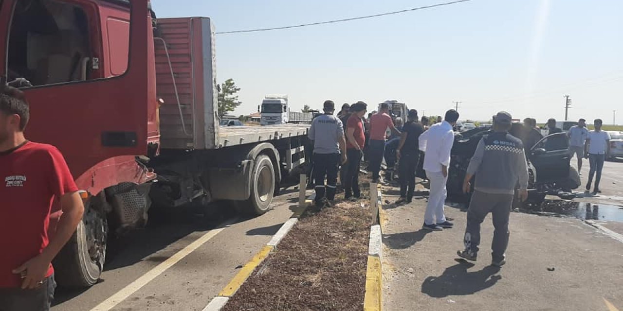 Aksaray Konya Karayolundaki Kazada Eşmekayalı Tır Soföru Yaralandı