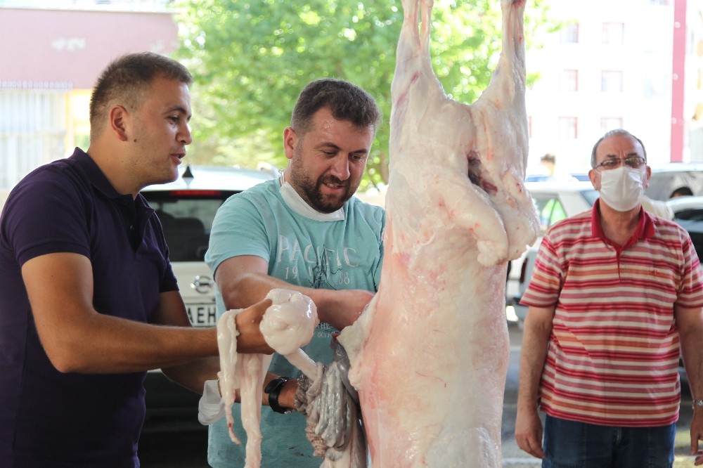 Konya’da kurban kesim yerlerinde pandemi sakinliği