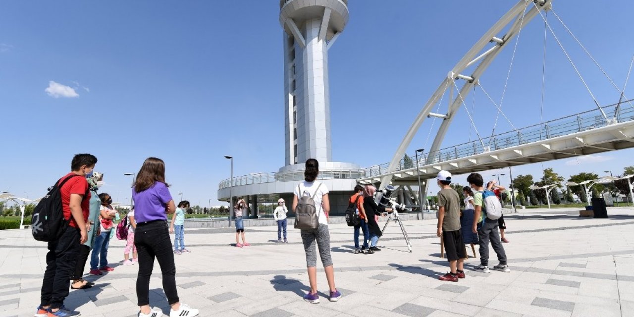 Konya Bilim Merkezi’nde “Doğanın Keşfi Yaz Okulu Projesi”