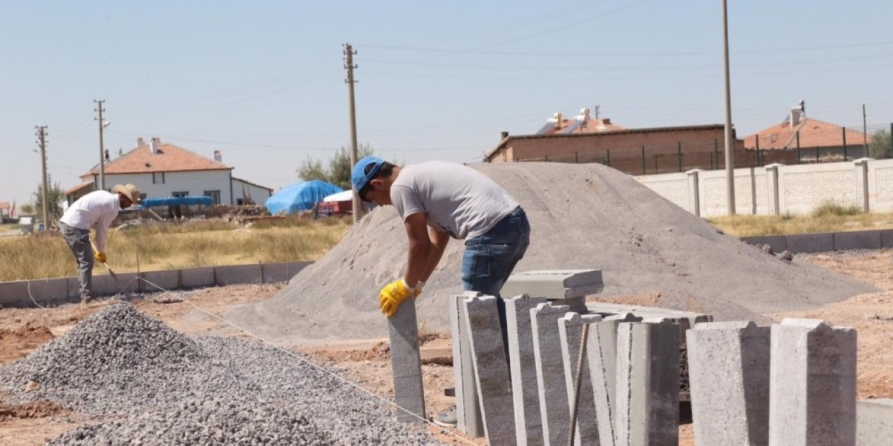 Aksaray Belediyesi Hürriyet Mahallesine yeni oyun parkı yapıyor