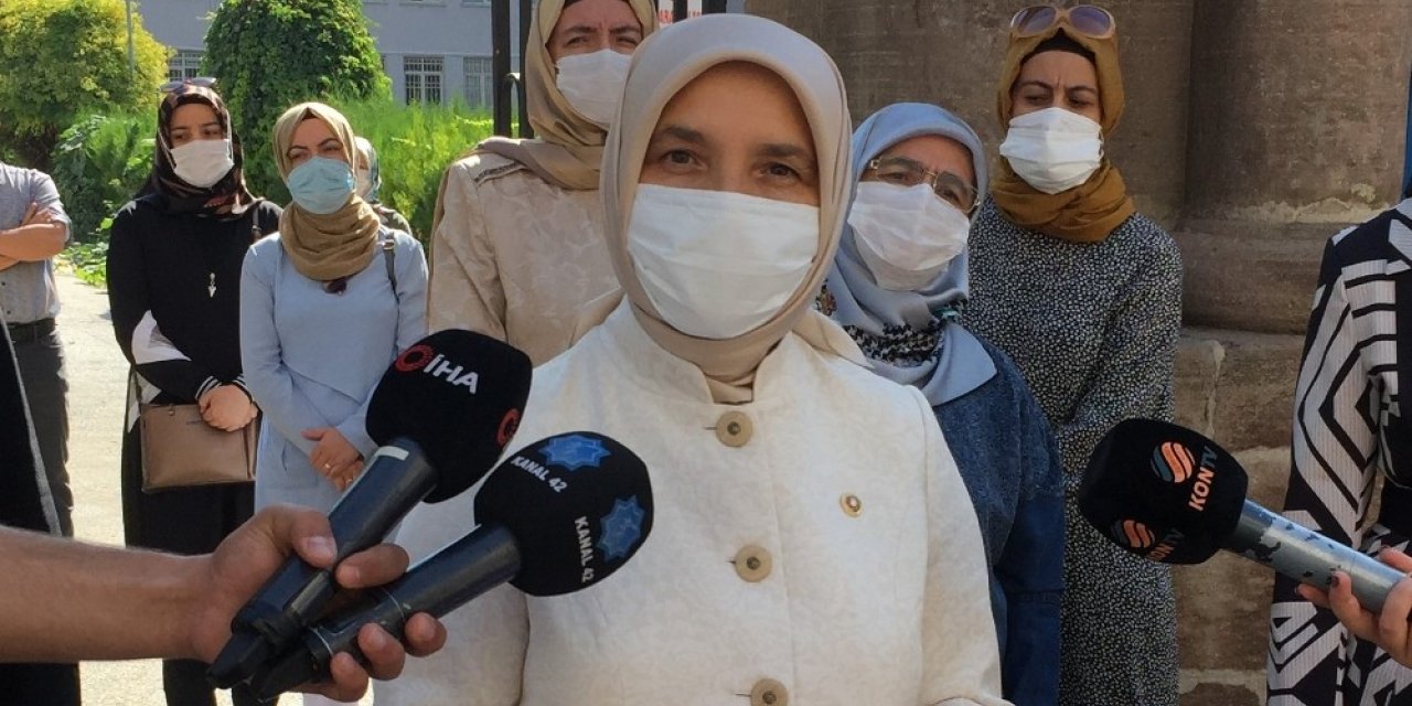 Konya İmam Hatip Lisesi kız mezunlarından Erol Mütercimler’e kınama