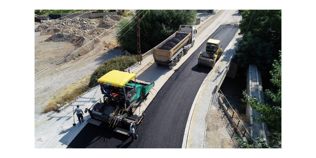 Meram’da yol ve asfaltlama çalışmaları devam ediyor