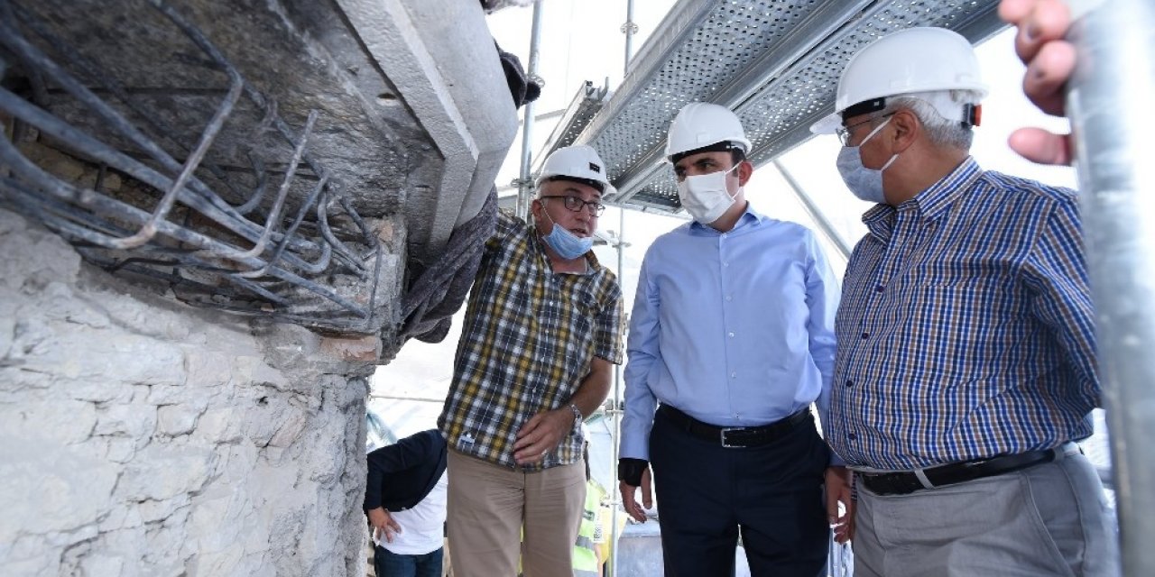 Başkan Altay Kubbe-i Hadra’daki restorasyon çalışmalarını inceledi