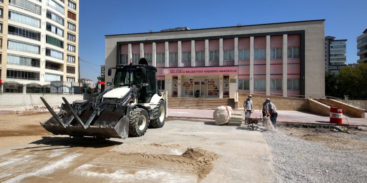 Selçuklu Belediyesi anaokulların çevresini düzenliyor