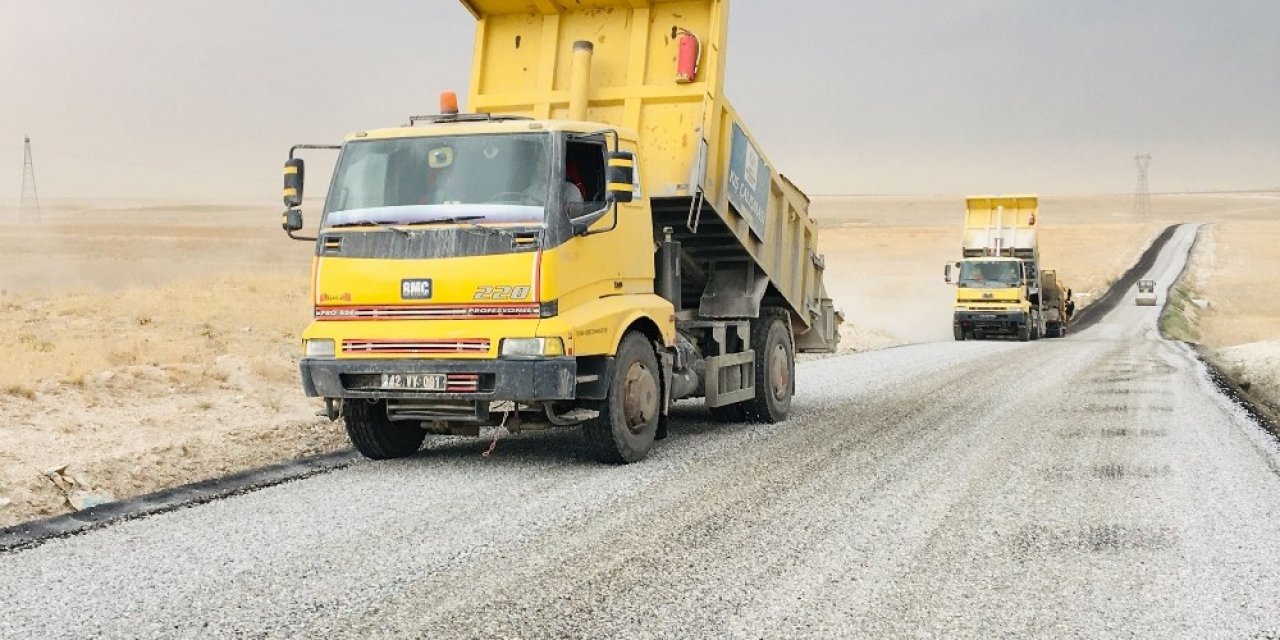 Kadınhanı’nda 148 kilometre mahalle yolu yenilendi