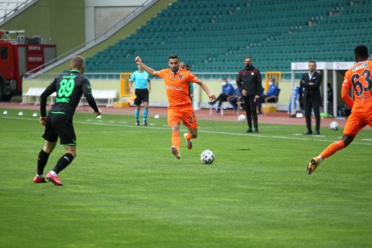 Süper Lig: Konyaspor: 0 - M. Başakşehir: 1 (İlk yarı)