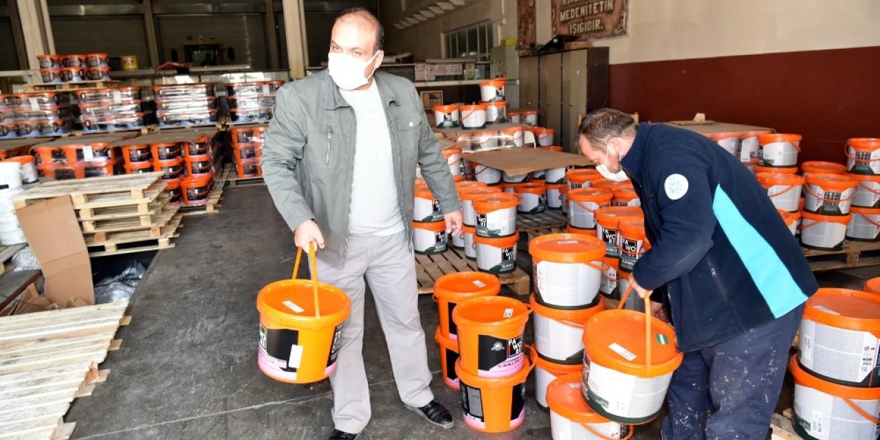 Selçuklu Belediyesinden okullara boya yardımı